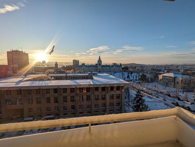 Apartament cu 3 camere decomandat în Păcurari