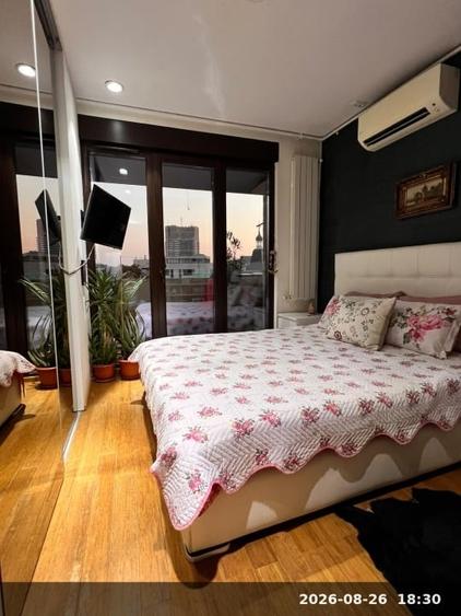 Apartament cu 2 camere semidecomandat, mobilat în Armeneasca