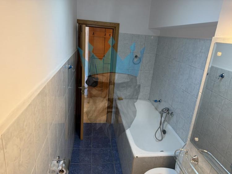 Apartament cu 2 camere decomandat în P-ța Unirii