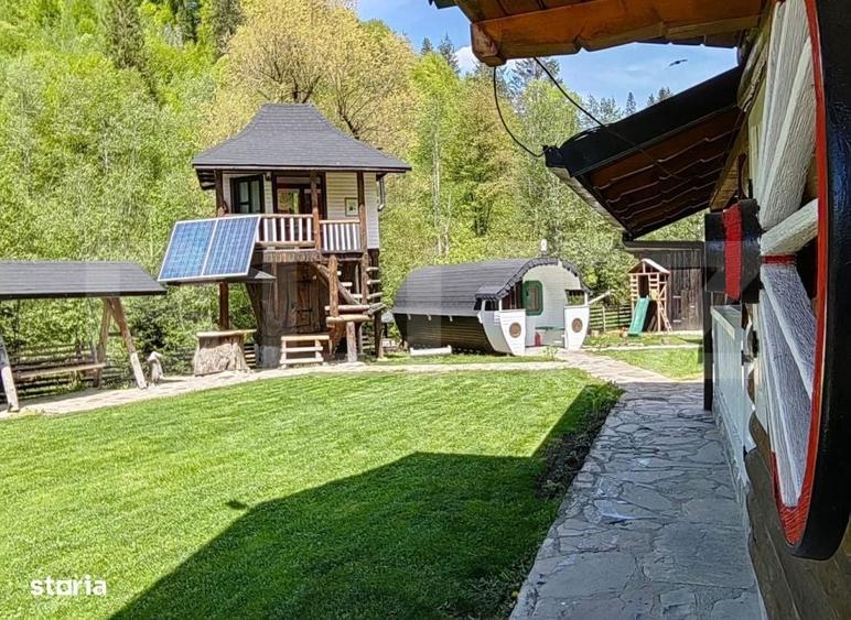 Casă cu 4 camere în Vama