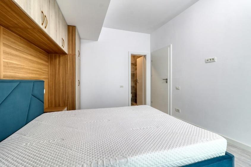 Apartament cu 3 camere decomandat, mobilat în Decebal