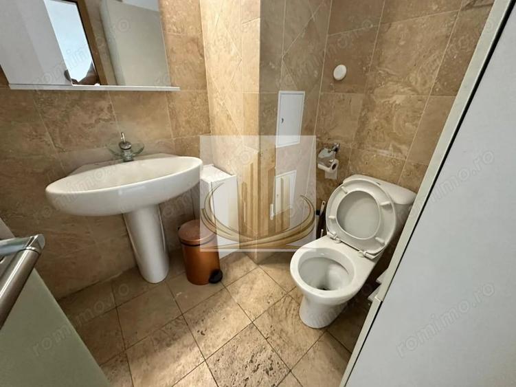 Apartament cu 4 camere semidecomandat în Central