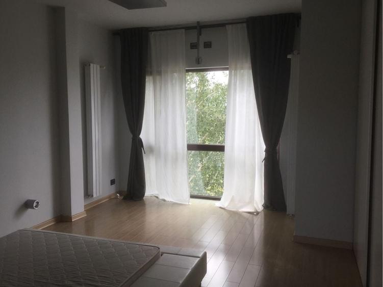Casă cu 4 camere în Dumbrăvița