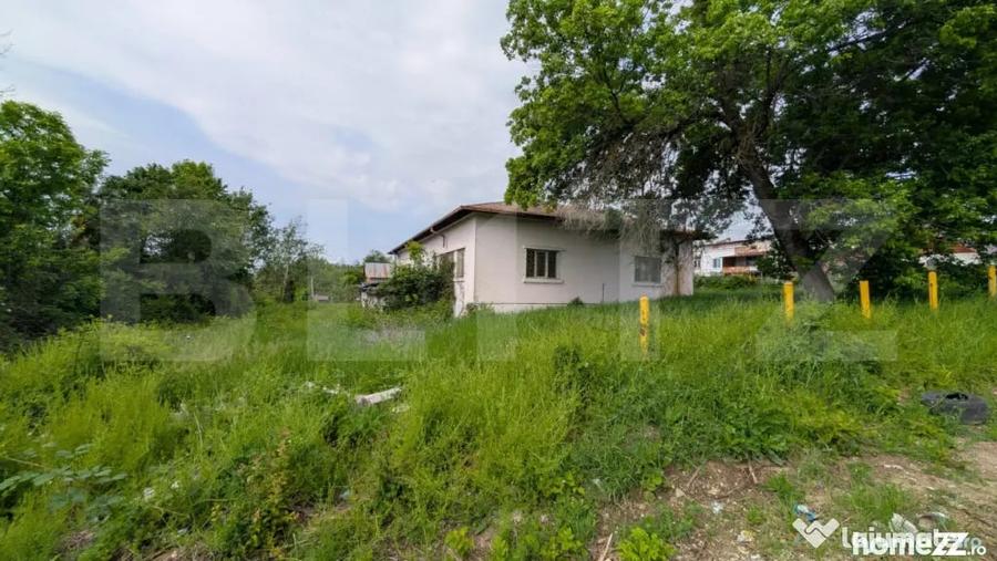 Casă cu 5 camere cu Teren 1216 Mp în Central