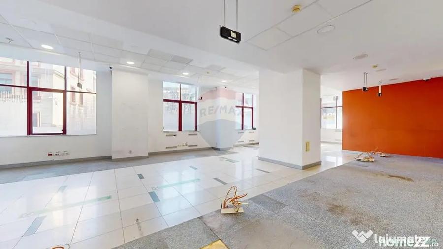 Spațiu comercial, de 250 mp, în Ultracentral