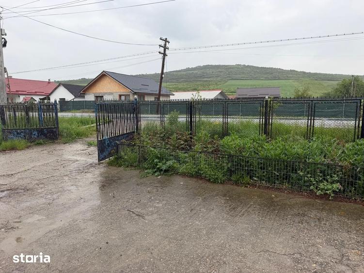 Casă cu 9 camere cu Teren 1575 Mp în Borșa
