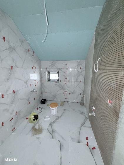 Casă cu 5 camere cu Teren 500 Mp în Central