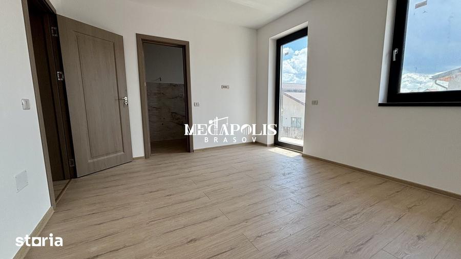 Casă cu 4 camere cu Teren 220 Mp în Tărlungeni