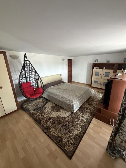 Casă cu 4 camere în Drăguțești