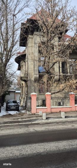 Apartament cu 3 camere în Ultracentral
