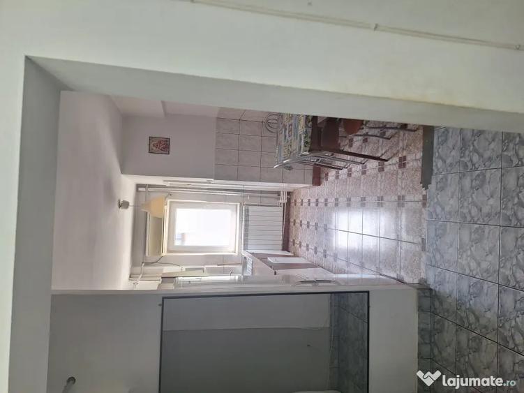 Apartament cu 2 camere decomandat în Piața Nouă