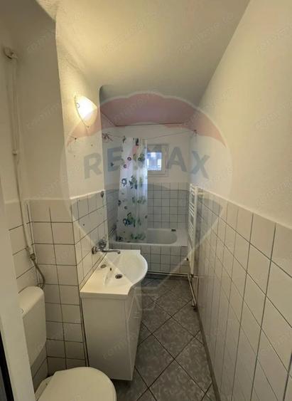 Apartament cu 2 camere semidecomandat, mobilat în Florești