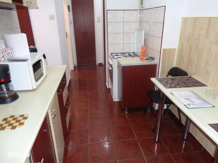 Apartament cu 2 camere decomandat în Grădiște