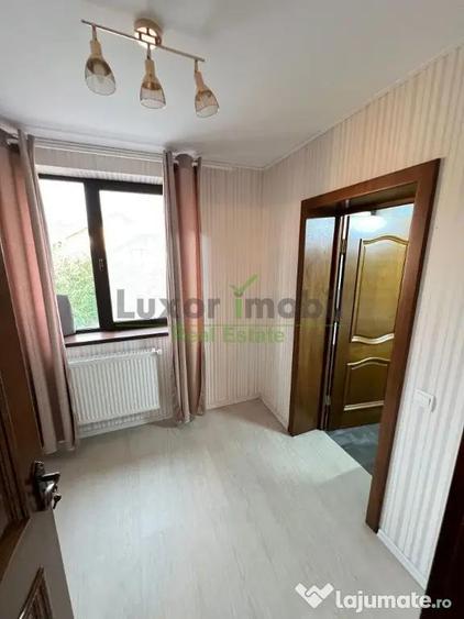 Casă cu 8 camere cu Teren 800 Mp în Bucium