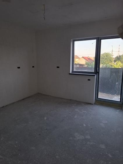 Casă cu 3 camere în Agigea