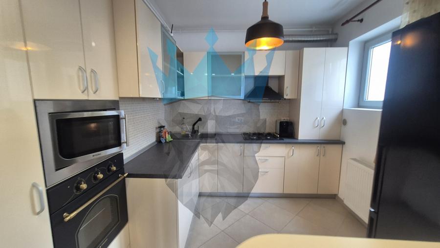 Apartament cu 2 camere decomandat, mobilat în Parcul Carol