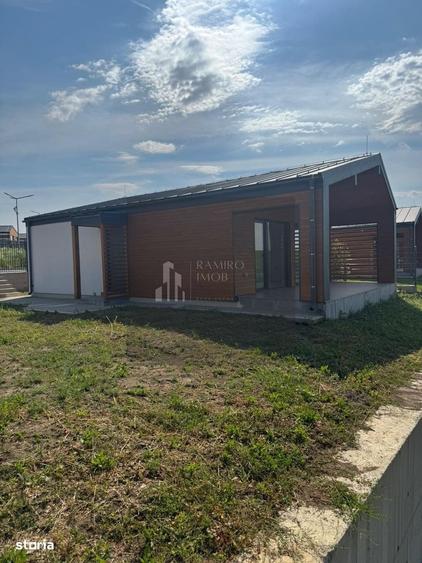 Casă cu 3 camere în Tâncăbești