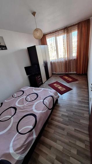 Apartament cu 2 camere decomandat în Calea București