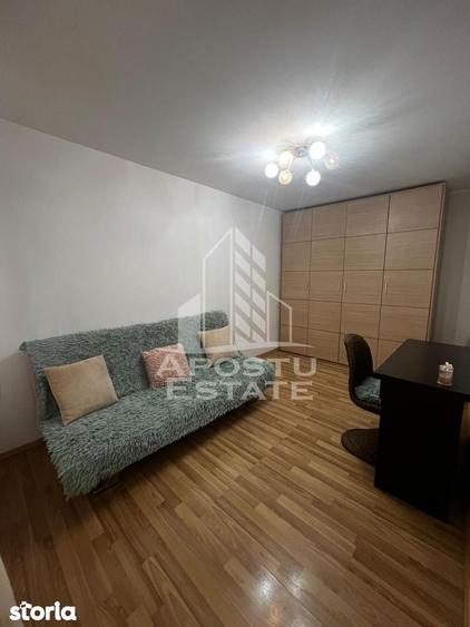 Apartament cu 3 camere semidecomandat, mobilat în Steaua