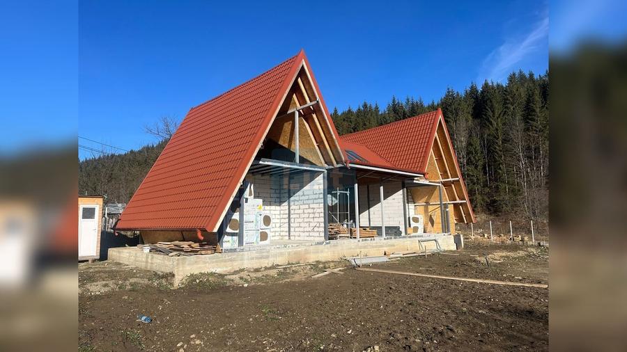 Casă individuală cu 5 camere cu Teren 673 Mp în Lepșa