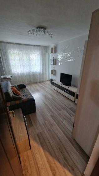 Apartament cu 3 camere decomandat în Micro 38