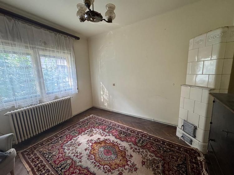 Apartament cu 4 camere decomandat în Armeneasca