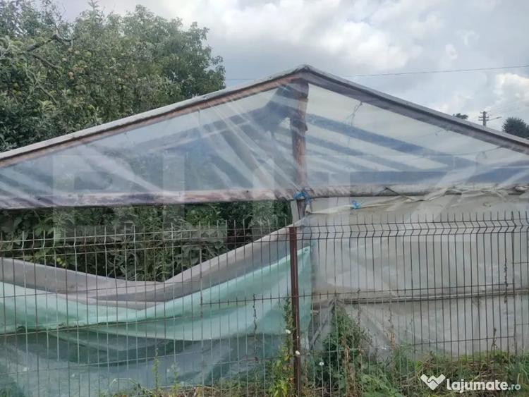 Casă cu 4 camere cu Teren 2190 Mp în Siret