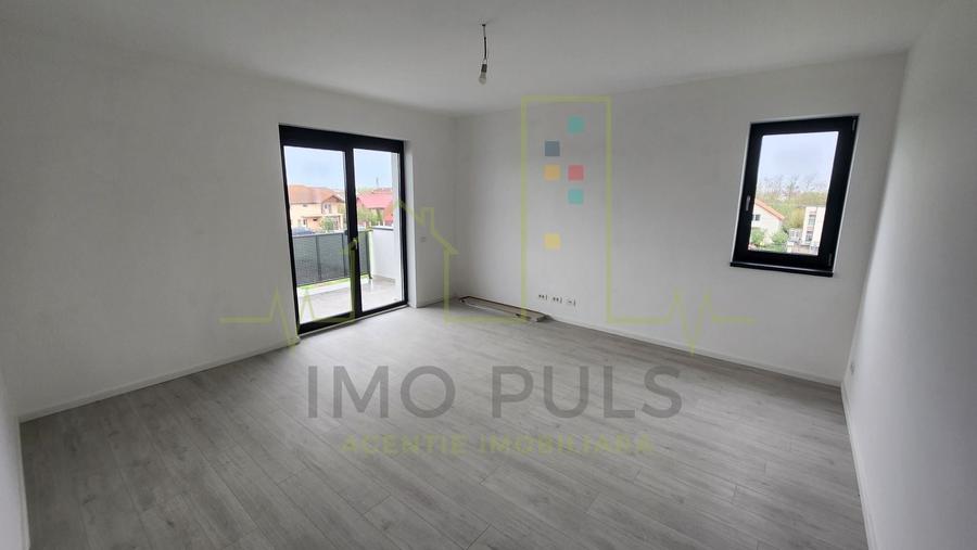 Apartament cu 3 camere decomandat în Giroc
