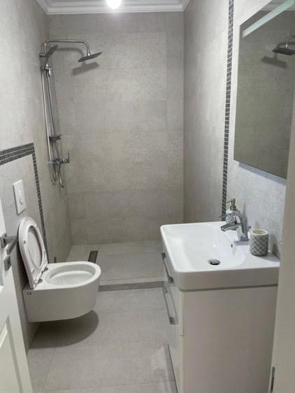 Casă individuală cu 5 camere cu Canalizare în Nord