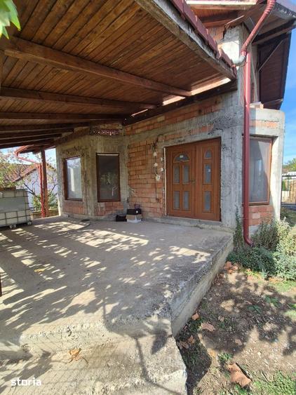 Casă cu 4 camere cu Teren 404 Mp în Central
