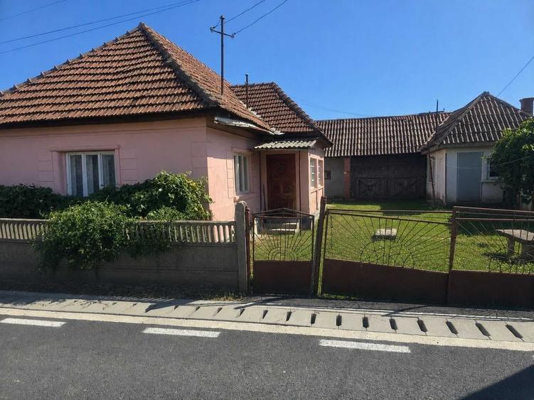 Casă cu 2 camere în Lăpuș