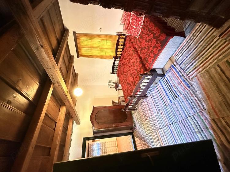 Casă cu 3 camere cu Teren 1500 Mp în Livezeni