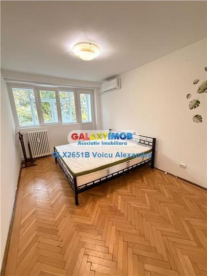 Apartament cu 3 camere semidecomandat, mobilat în Obor