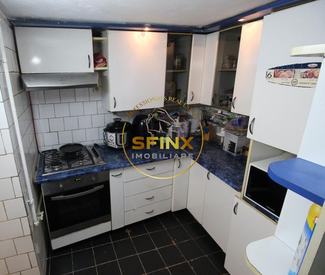 Casă individuală cu 5 camere cu Canalizare în Gara de Nord
