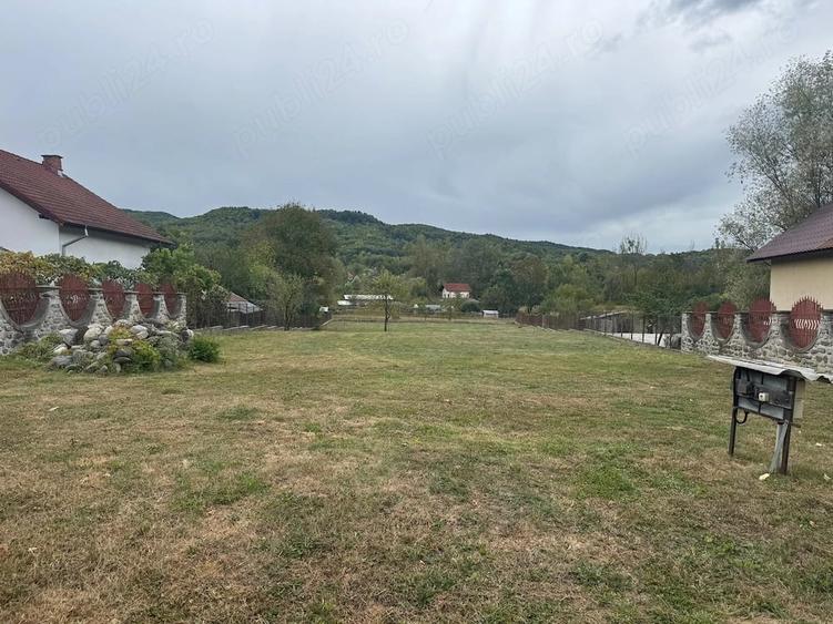 Teren de 2823 mp, în Sălătrucel