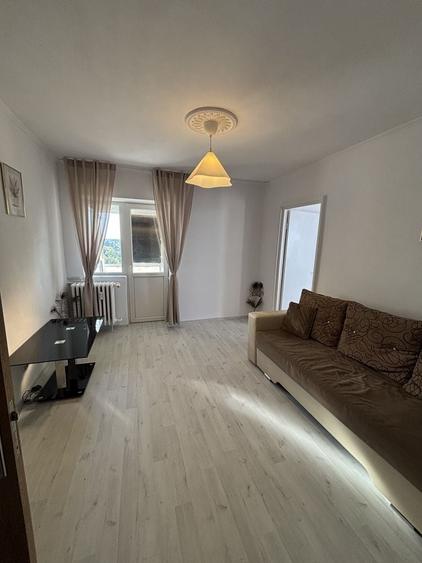 Apartament cu 2 camere în Olteniței