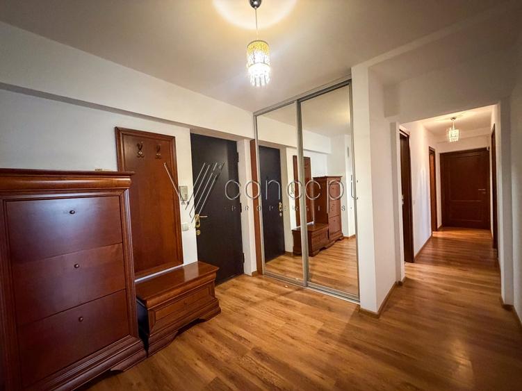 Apartament cu 3 camere decomandat în P-ța Unirii