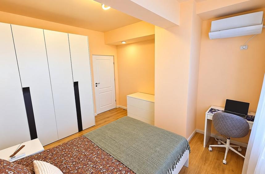 Apartament cu 3 camere decomandat, mobilat în Sisești