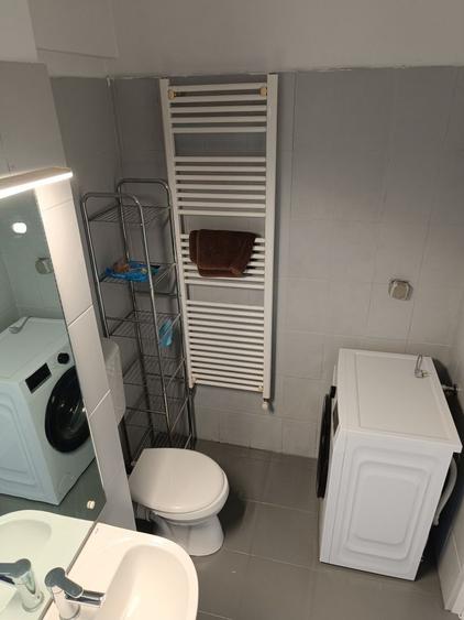 Garsonieră decomandată în Central