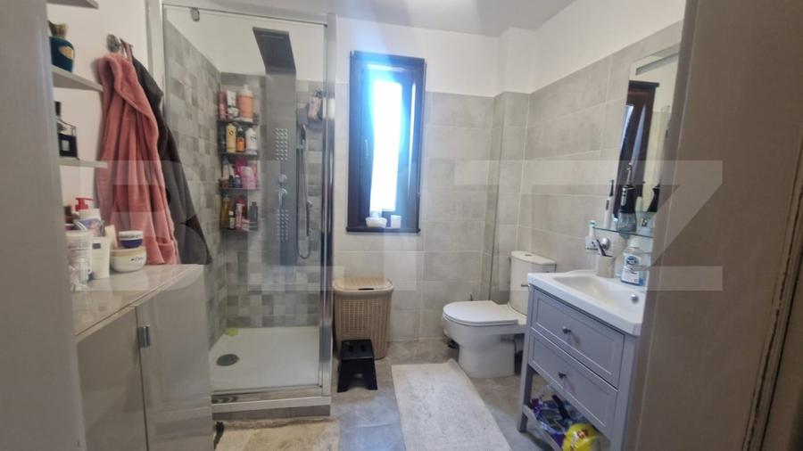 Casă individuală cu 5 camere cu Canalizare în Stupini