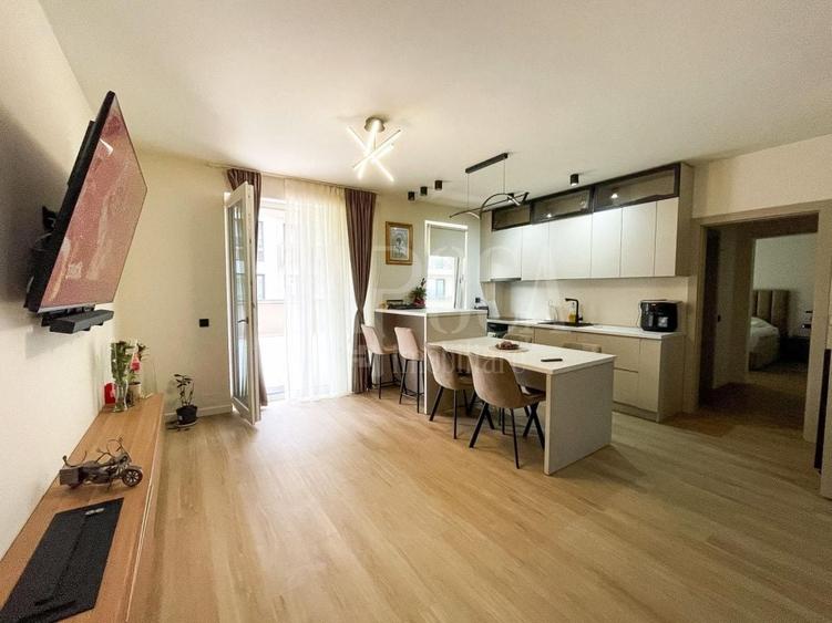 Apartament 3 camere de vanzare in Floresti - 2