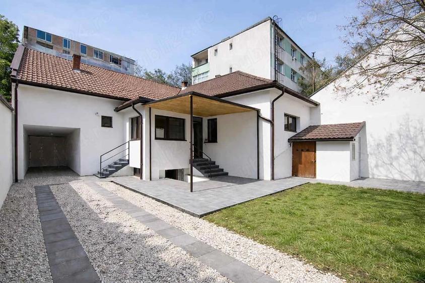 Casă cu Teren 299 Mp în Central