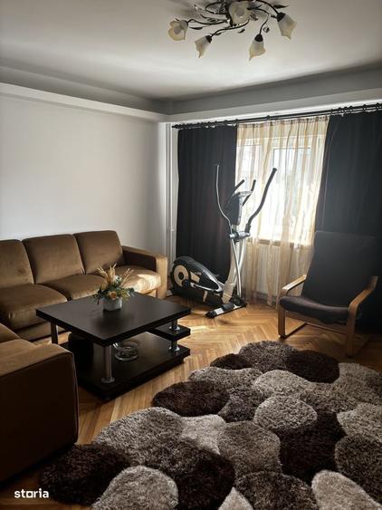 Apartament cu 4 camere decomandat în 13 Septembrie