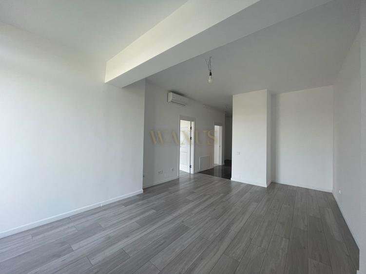 Apartament cu 3 camere decomandat în Florești