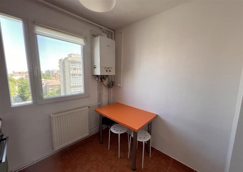 Apartament cu 2 camere decomandat, mobilat în Circumvalațiunii