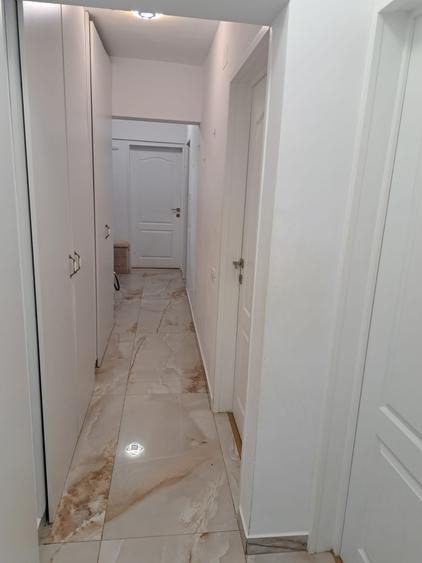 Apartament cu 4 camere decomandat, mobilat în Pantelimon