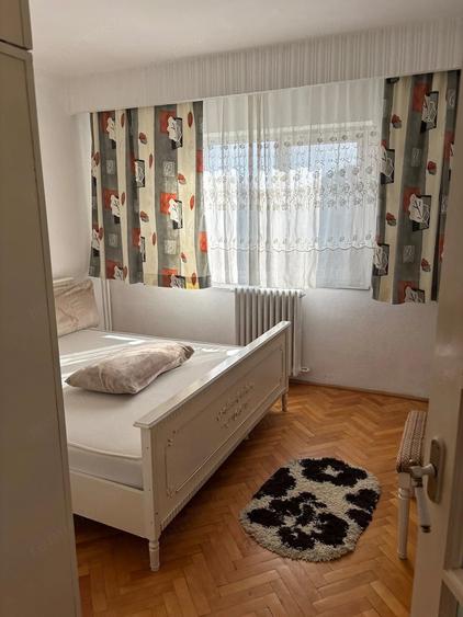 Inchiriez apartament 3 camere Rogerius - 7