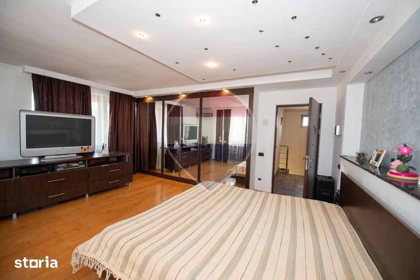 Casă cu 9 camere cu Teren 1200 Mp în Cornetu