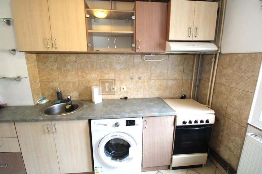 Apartament cu 2 camere semidecomandat, mobilat în Olimpia-Stadion