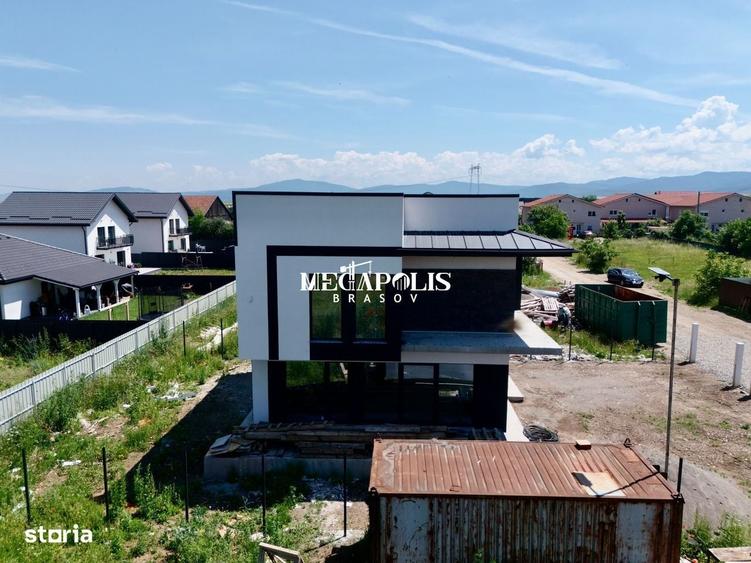 Casă cu 4 camere în Central